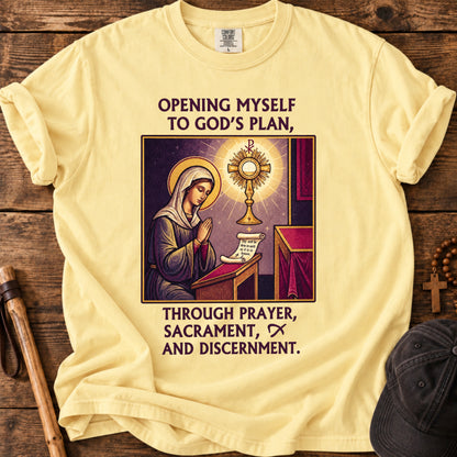 Opening Myself to God's Plan Tee in Butter